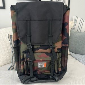 Herschel Little America Backpack Pro Insulated CAMO